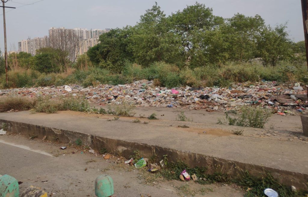 Ghaziabad's Rajnagar Extension: Battleground of Filth and Misery on Gurudwara Road 5 114 13