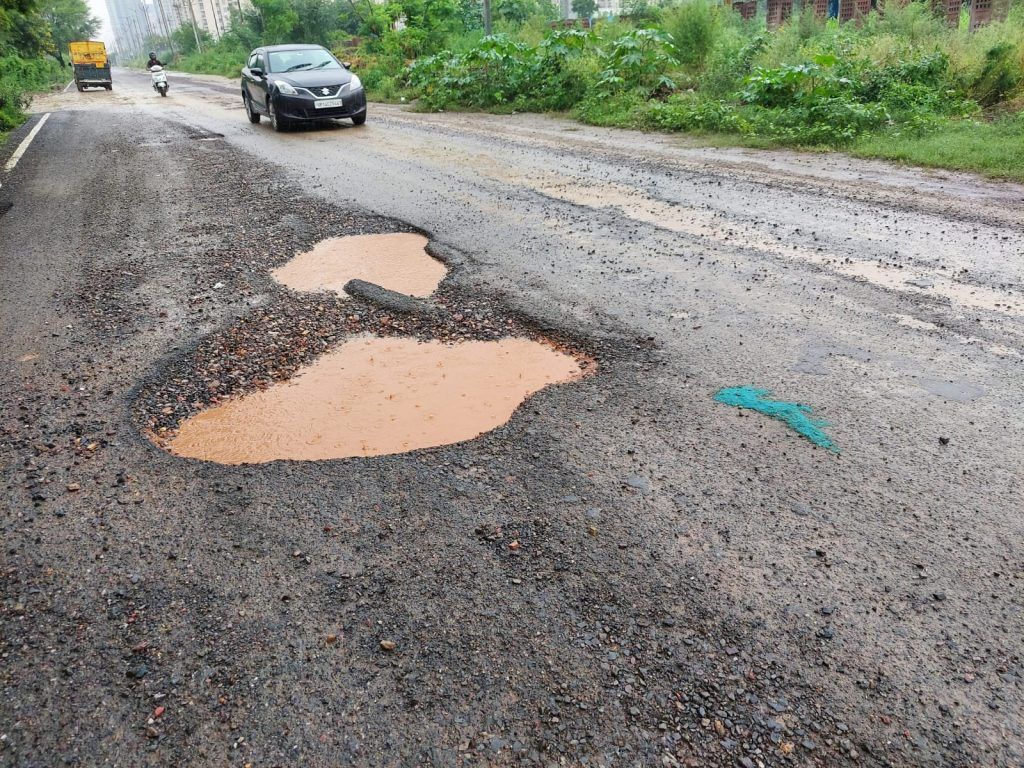 Neglected Roads and Delayed Construction Pose Safety Hazards in Siddharth Vihar 3 111 18