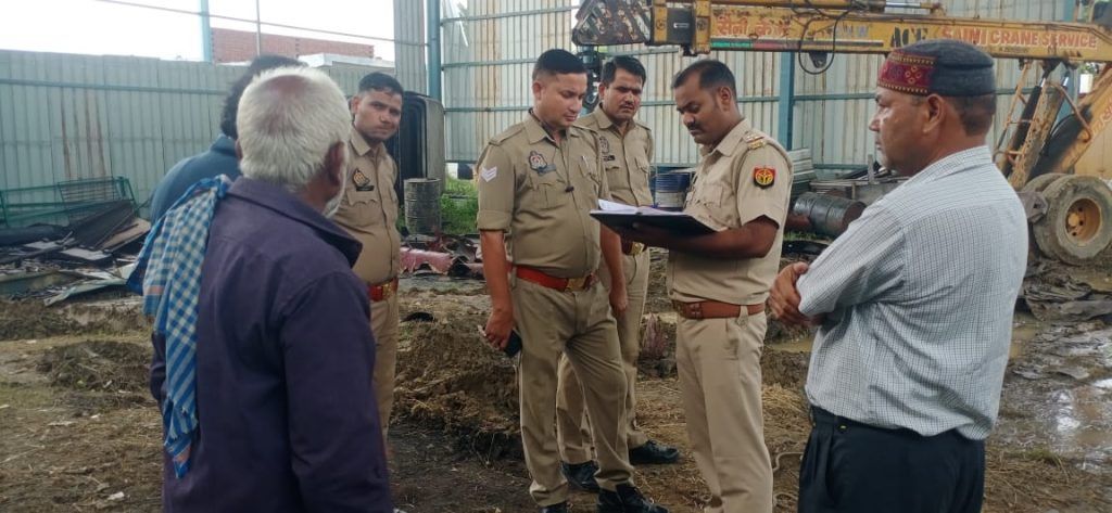 Security Guard Held Hostage, Factory Looted of Copper and Brass in Ghaziabad 3 111 19