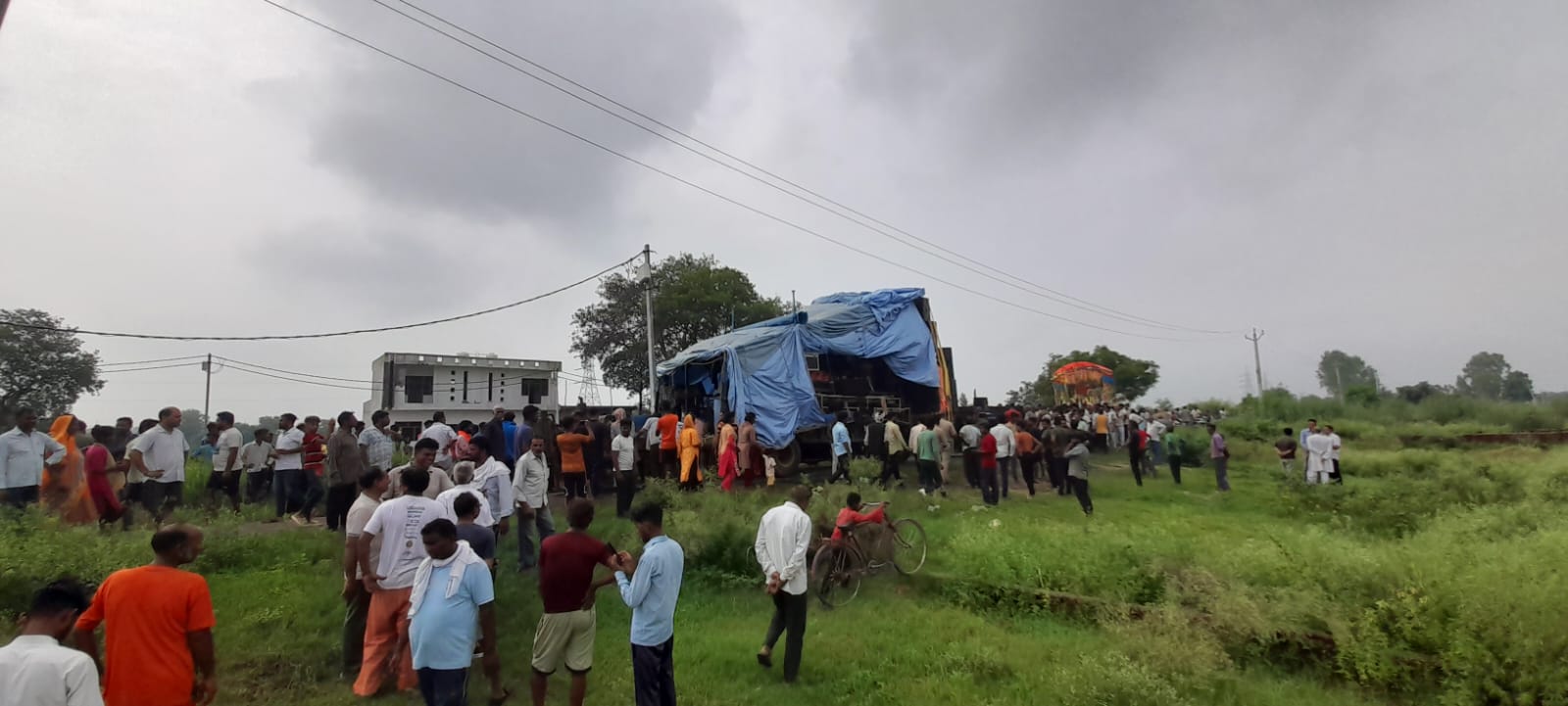 Tragedy Strikes Meerut on Shivratri: Six Kanwariyas Electrocuted in