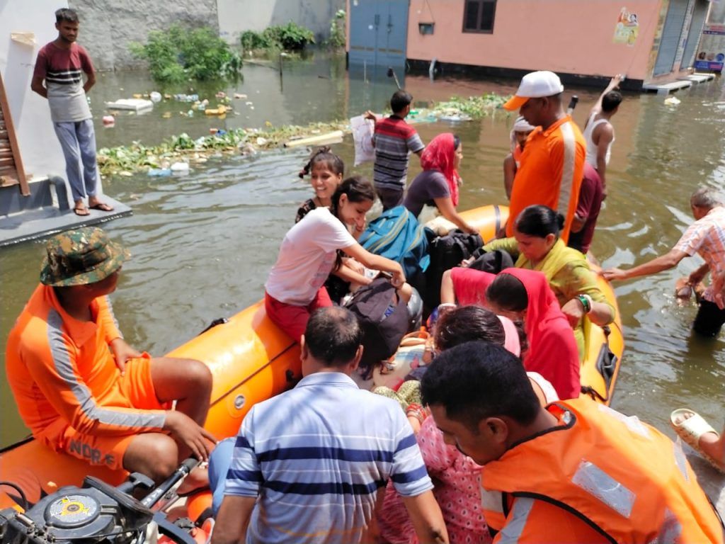 NDRF Teams Swiftly Rescue 52 People Stranded in Karheda Village 3 111 62