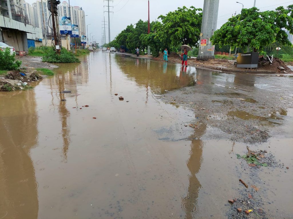 Neglected Roads and Delayed Construction Pose Safety Hazards in Siddharth Vihar 4 112 9