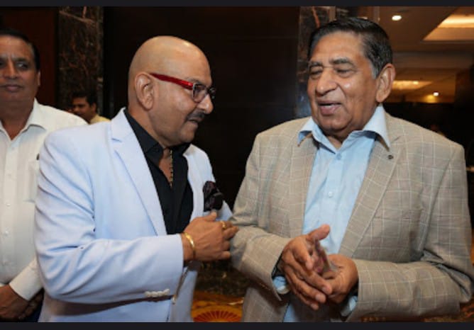 नवीन अस्पताल ने विश्व चिकित्सक दिवस पर चिकित्सकों को सम्मानित किया, अनुभवों को साझा किया 4 114