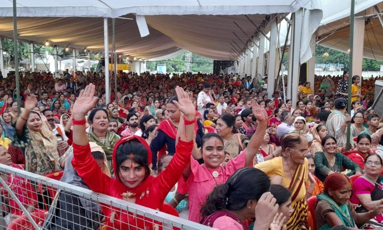 Unyielding Faith Triumphs Over Rain: Devotees Flock to Final Day of Shrimad Bhagwat Katha in Meerut 1 213 2