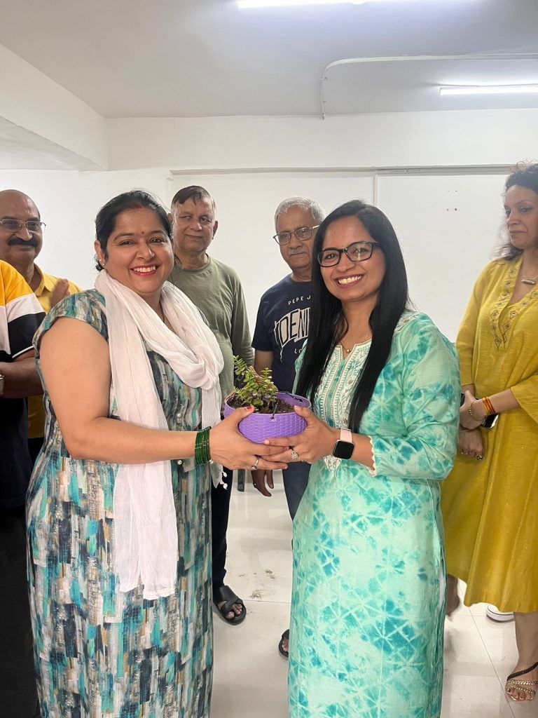 सनराइज सोसाइटी इंदिरापुरम को मिला अपना वेलनेस सेंटर डॉक्टर और पेरामेडिकल स्टाफ के साथ 4 213