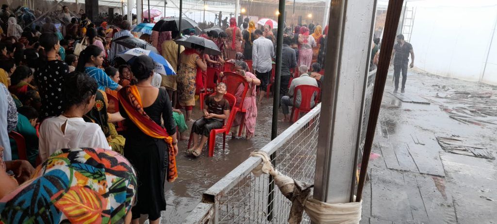Unyielding Faith Triumphs Over Rain: Devotees Flock to Final Day of Shrimad Bhagwat Katha in Meerut 18 215