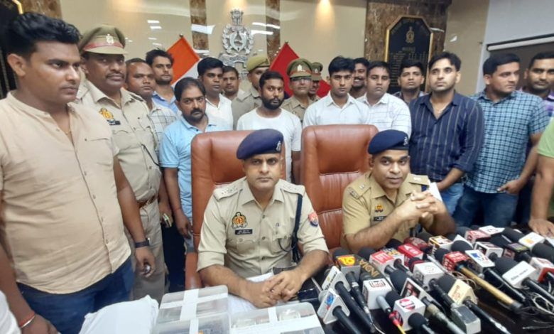Robbery Unveiled: Four Arrested, Cash and Weapons Seized in Multi-Lakh Heist 1 111 163