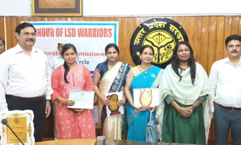 Dedicated Efforts Rewarded: Meritorious Officials Commended for Successfully Combating Lumpy Skin Disease in Cattle 1 112 26
