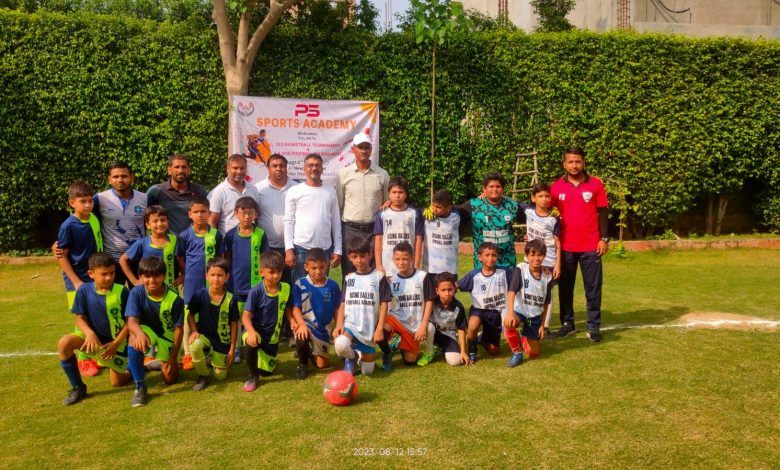 न्यू एरा स्कूल में पी0 एस0 स्पोर्ट्स एकेडमी द्वारा किया गया 7 ए साइड फुटबॉल टूर्नामेंट 2023 का शानदार आयोजन 1 112 44