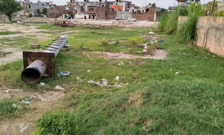 Mysterious Death Unveiled Near Hindan Police Outpost: Investigation Underway 1 112 60
