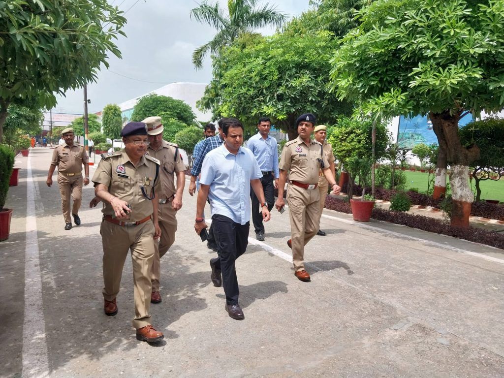 जिला कारागार के बंदियों को स्किल डेवलपमेंट के द्वारा बनाया जायेगा स्वावलम्बी: सीडीओ विक्रमादित्य सिंह मलिक 5 113 13