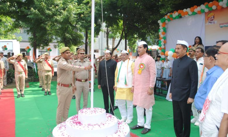 राज्यमंत्री स्वतंत्र प्रभार नरेन्द्र कुमार कश्यप के नेतृत्व में मुख्यमंत्री योगी आदित्यनाथ का सजीव प्रसारण कार्यक्रम सम्पन्न 1 113 32