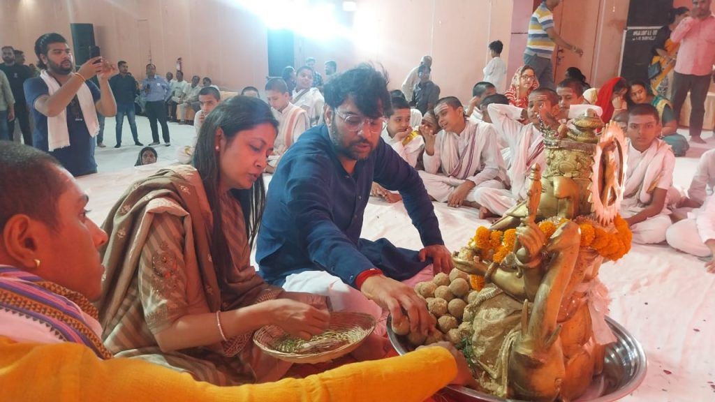 श्री दूधेश्वर नाथ महादेव मठ मंदिर में बिराजे गणपति बप्पा 2 111 105