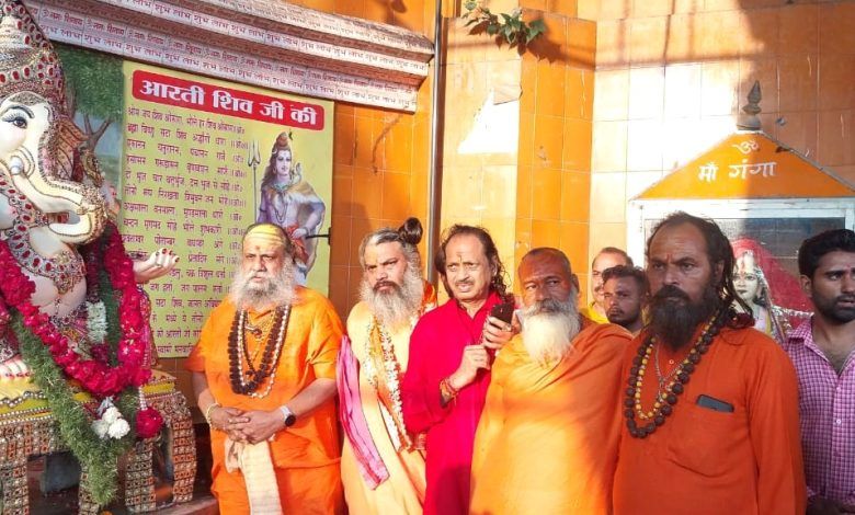 रंग बिरंगी झांकियों के साथ निकली दुधेश्वरनाथ कि भव्य गणपति सवारी कि शोभायात्रा 1 111 115