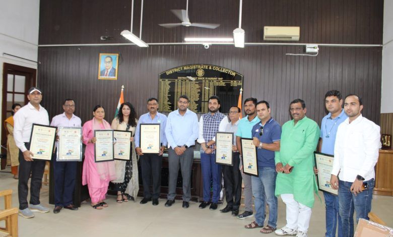 खेल से जुड़ी कई हस्तियों को मिला राष्ट्रीय चेतन चौहान अवार्ड 1 111 23