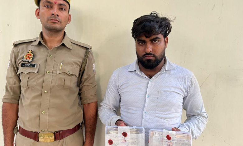 Fraudster Poses as Paytm Employee to Dupe Store Owners: Arrested in Ghaziabad 1 111 6