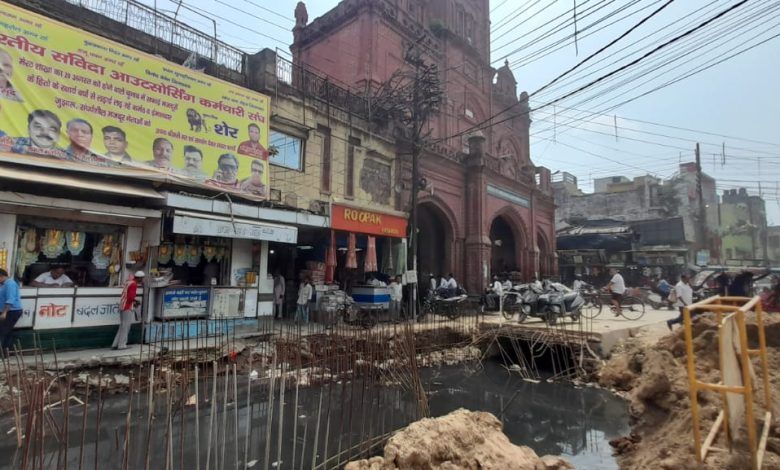 Meerut's Broken Promises: Municipal Corporation Fails to Repair Crucial City Roads 1 111 76