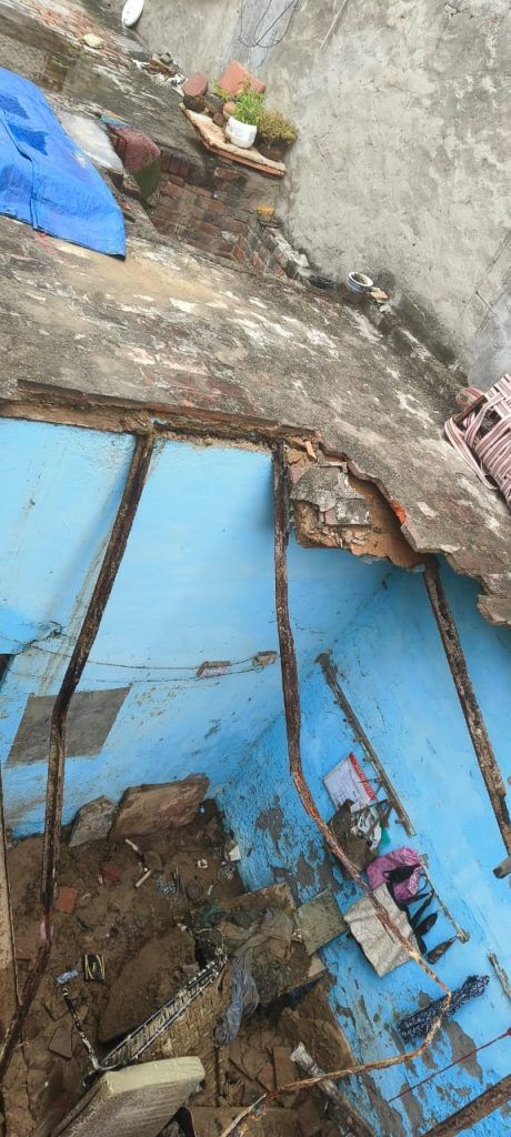 Heavy Rains Trigger House Collapse in Loni, Miraculous Escape for Residents 3 112 28
