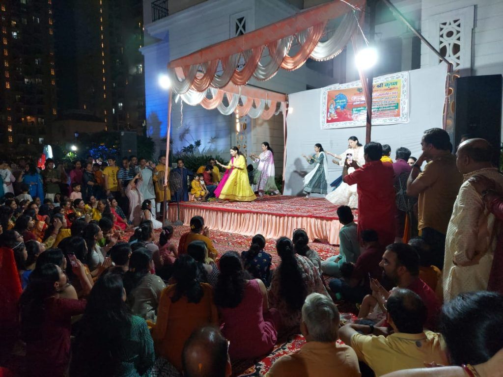 Grand Celebrations Mark Krishna Janmashtami in Siddharth Vihar's Prateek Grand City 4 113 15