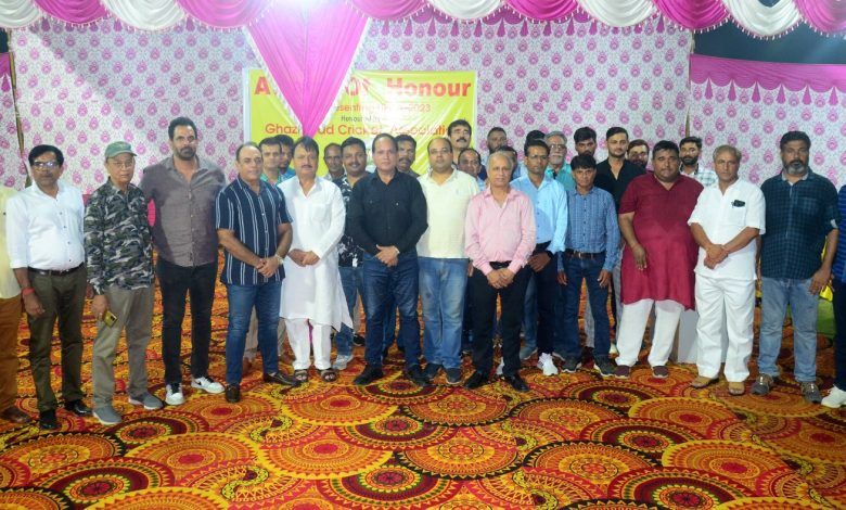 गाजियाबाद क्रिकेट एसोसिएशन- विभिन्न प्रतियोगिताओं में प्रतिनिधित्व करने वाले खिलाड़ियों को सम्मानित किया 1 113 42