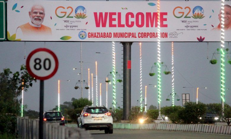 G-20 के रूट पर हुई साज सज्जा एवं लाइटिंग का महापौर सुनीता दयाल ने किया निरीक्षण 1 114 4