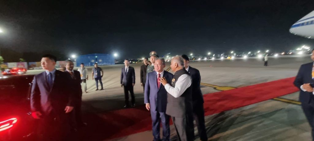 अतिथि देवो भवः की धारणा के साथ इजिप्ट,तुर्की के राष्ट्रपति, चीन के प्रधानमंत्री का जनरल डॉ. वी.के. सिंह ने भव्य स्वागत किया 9 117