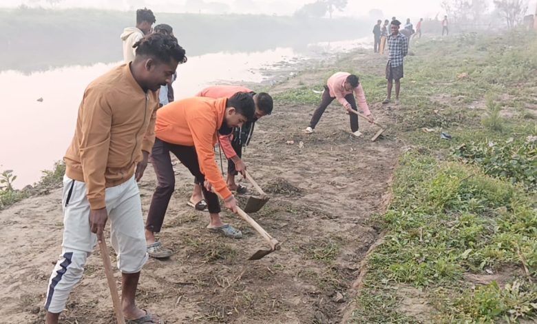 Cleanliness Drive Commences Post-Diwali to Ensure Timely Chhath Puja Arrangements 1 111 37