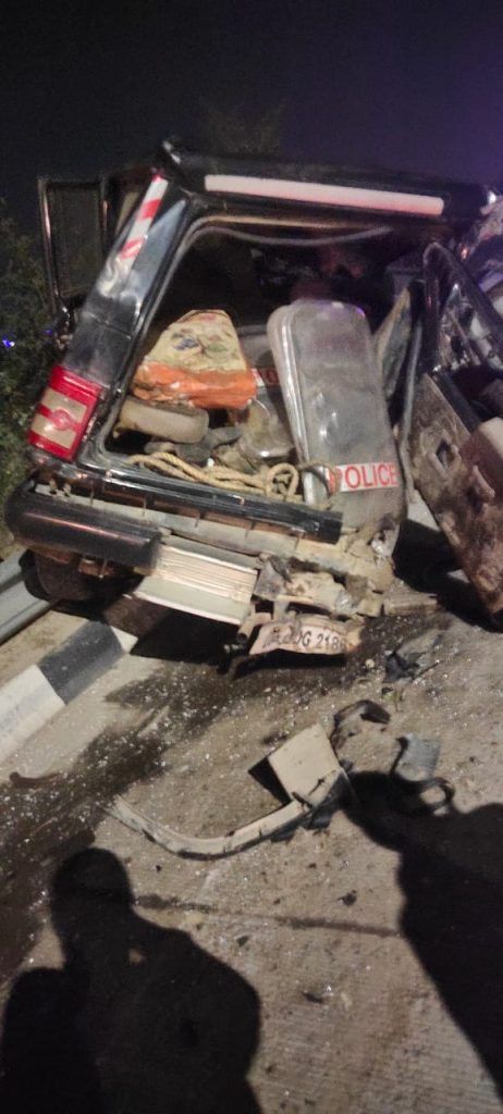 High-Speed Collision on Eastern Peripheral Expressway Sparks Safety Concerns 2 111 46