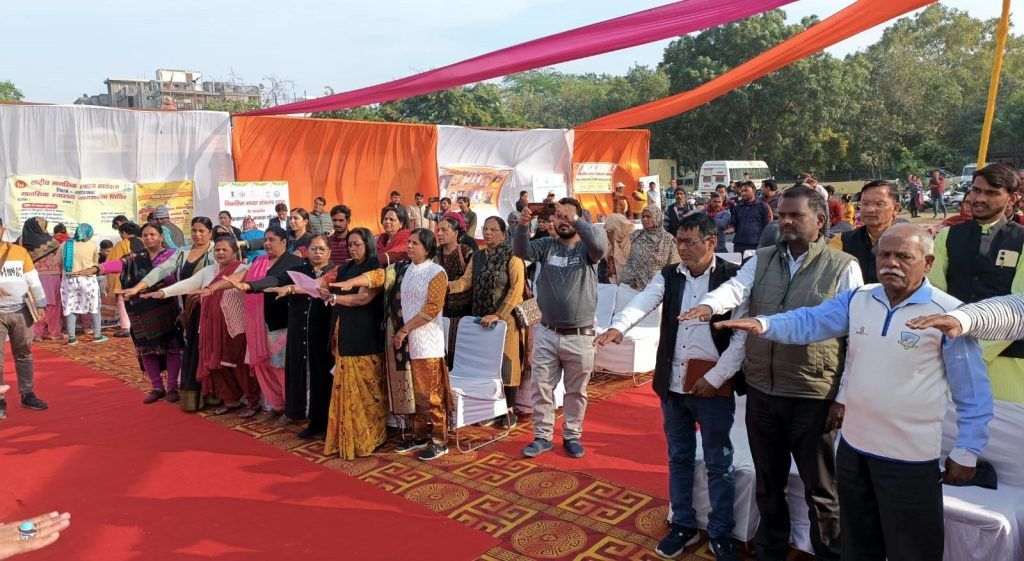 विकसित भारत संकल्प यात्रा ; कविनगर में प्रधानमंत्री आवास योजना के लाभार्थियों के लिए कार्यक्रम 2 112 21