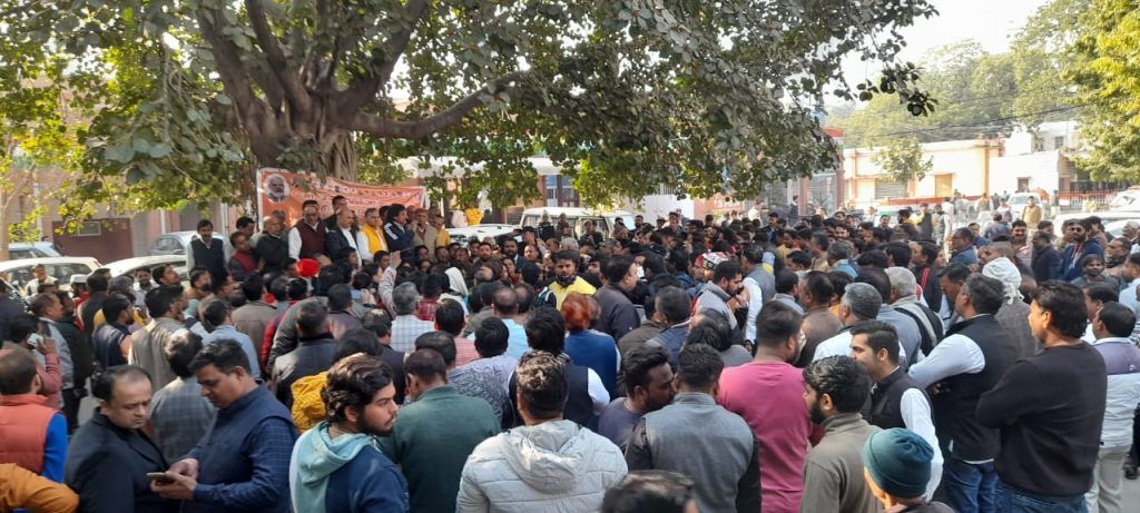 Protest in Meerut Against Alleged Insult to Vice President, Rahul Gandhi Effigy Burnt 3 112 38