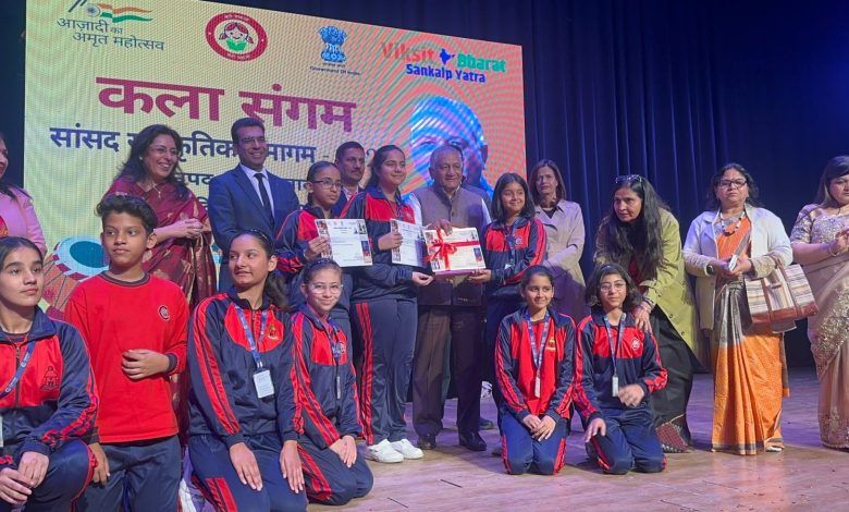 गाजियाबाद जिला प्रशासन द्वारा सांसद सांस्कृतिक समागम कार्यक्रम आयोजित 1 115 4