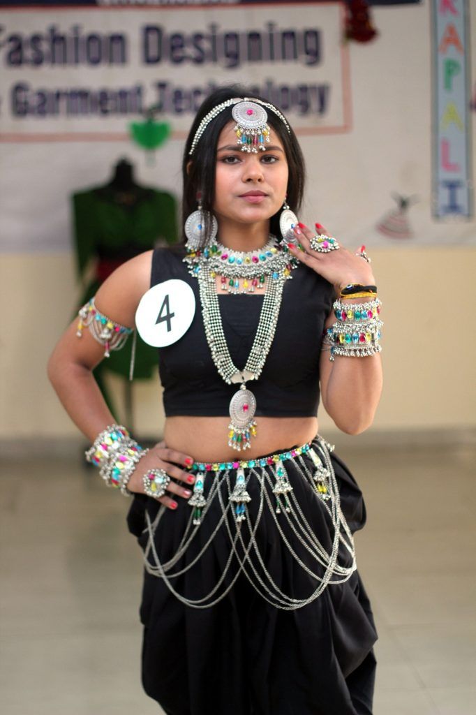 सेठ जयप्रकाश मुकन्दलाल (महिला) पॉलिटेक्निक संस्था में लैदर ड्रेस एवं ज्वैलरी शो का आयोजन 8 116 4