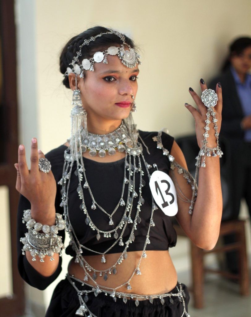 सेठ जयप्रकाश मुकन्दलाल (महिला) पॉलिटेक्निक संस्था में लैदर ड्रेस एवं ज्वैलरी शो का आयोजन 9 117 2