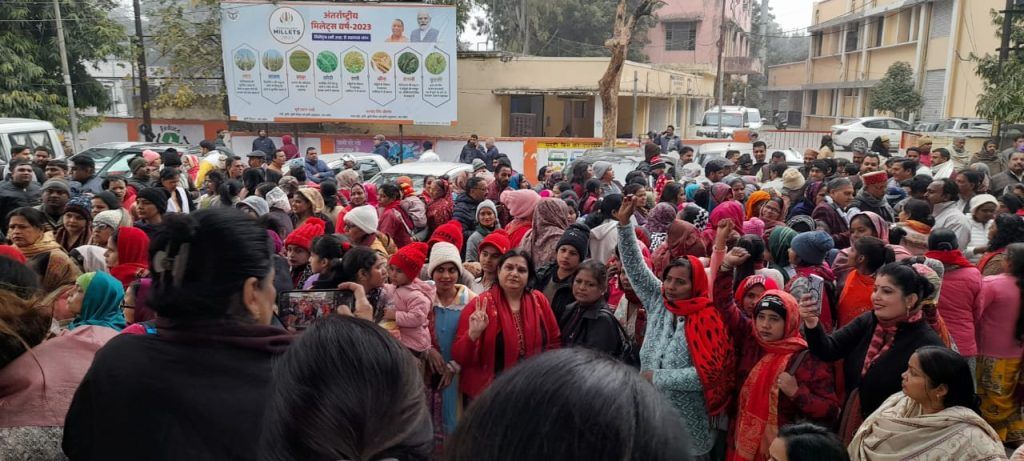 BJP Accuses Opponents of Assault and Verbal Abuse During Nagar Nigam Meeting 2 111 10