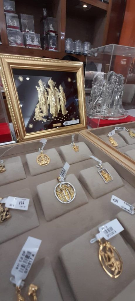 Meerut's Jewelers Witness Soaring Demand for Ram Darbar Jewelry Ahead of Ayodhya's Historic Event 2 113 17