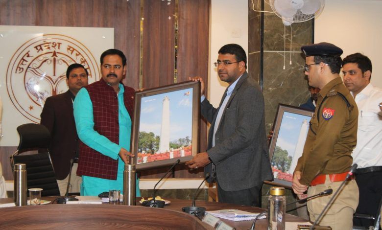 उप्र विधान परिषद की समिति ने मेरठ और हापुड़ में विकास कार्यों की समीक्षा की 1 111 45