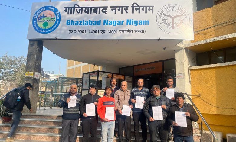 गाजियाबाद में दुकानों के किराए में बढ़ोतरी का विरोध 1 111 6