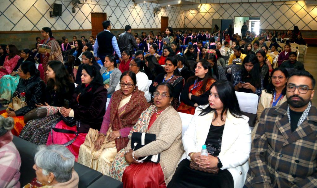 सुशीला बालिका इण्टर कॉलेज का वार्षिकोत्सव धूमधाम से मनाया गया 3 113 4