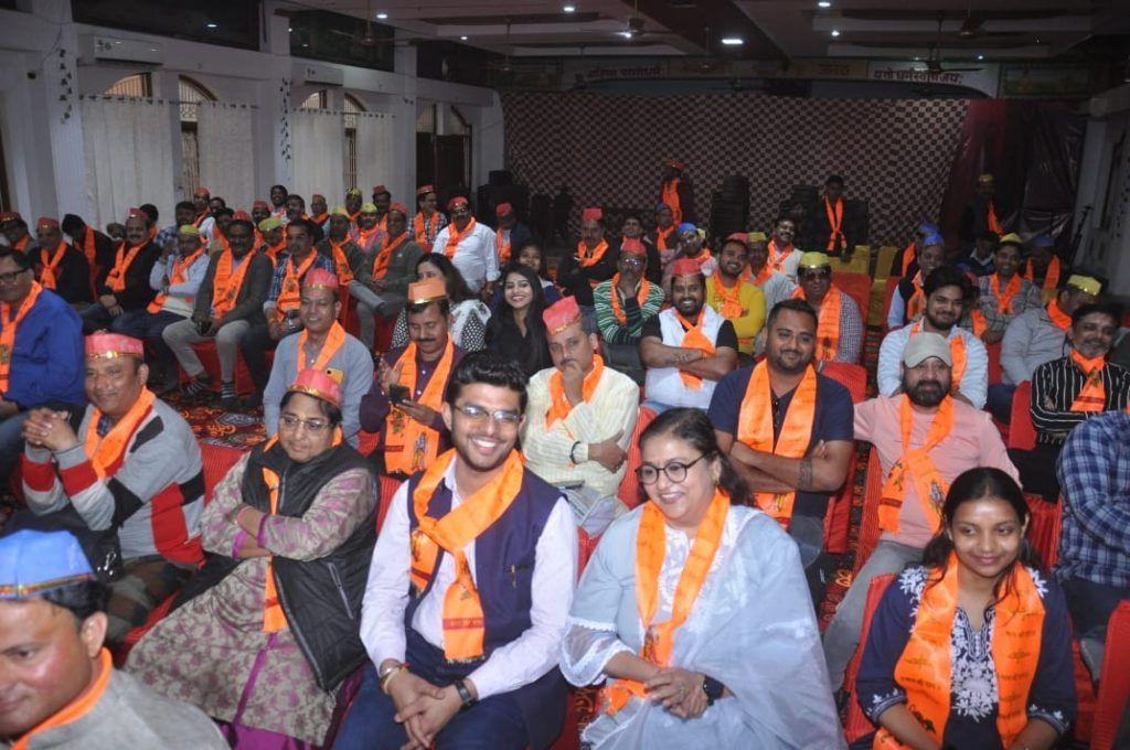 धूमधाम से मनाया गया पत्रकार एसोसिएशन होली मिलन समारोह 5 114 9