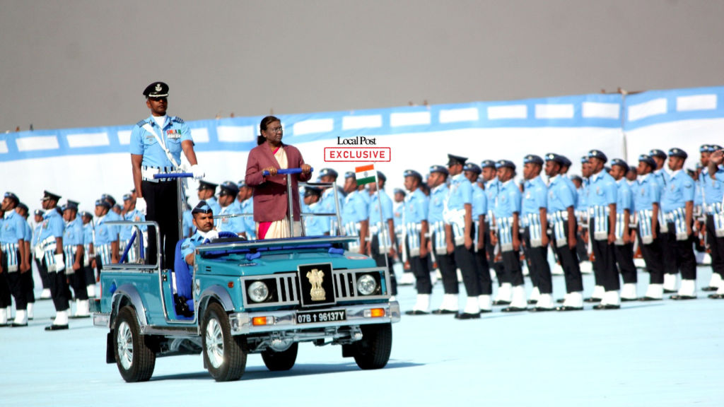 Indian Air Force Creates History: Four Units Awarded President's Standard and Colours 11 8 1