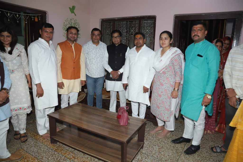 कांग्रेस प्रत्याशी डॉली शर्मा ने मुरादनगर विधानसभा क्षेत्र का सघन दौरा किया 3 113 7