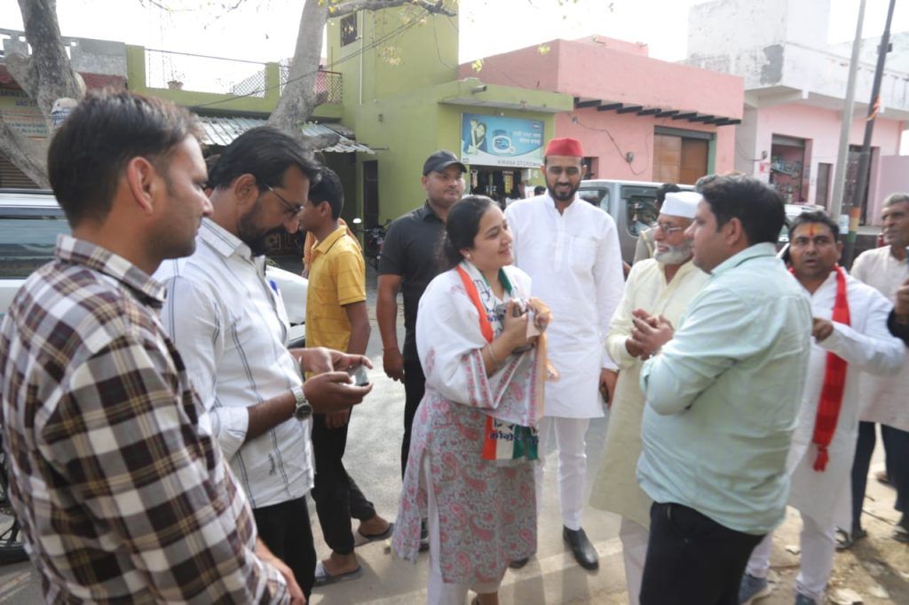 कांग्रेस प्रत्याशी डॉली शर्मा ने मुरादनगर विधानसभा क्षेत्र का सघन दौरा किया 4 114 4