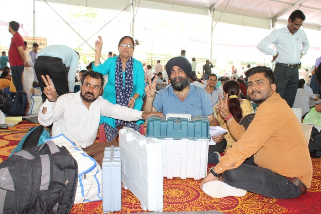 Election Campaign Wraps Up as Polling Teams Depart; Voting Set for Tomorrow 11 120 3