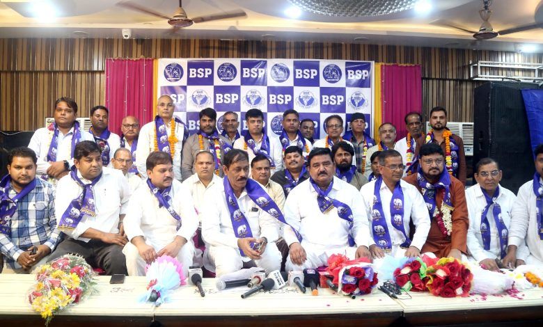 आम आदमी पार्टी के प्रमुख नेता पंकज शर्मा ने थामा बीएसपी का दामन 1 111 60