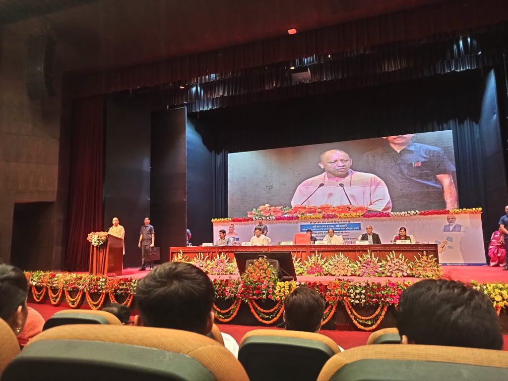 Delhi Public School, Rajnagar Student Honored by UP Chief Minister 2 112
