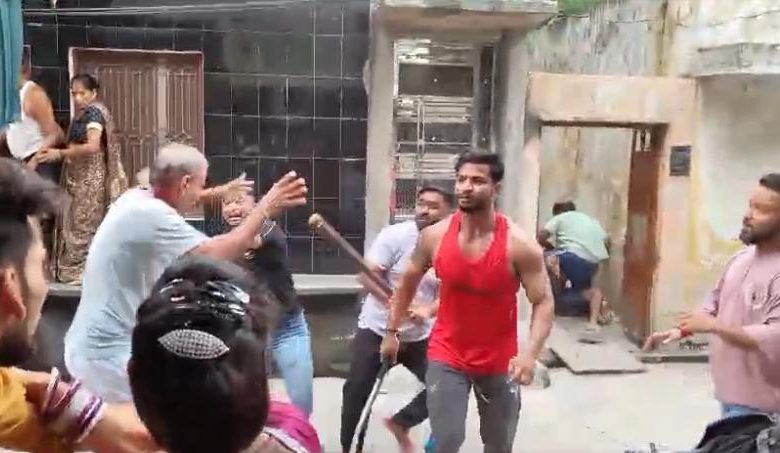 रक्षाबंधन के दिन पार्किंग विवाद ने लिया हिंसक मोड़, कई घायल, पांच गिरफ्तार 1 111 78