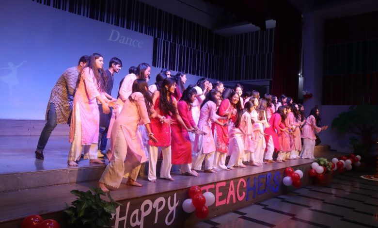 डीपीएस राजनगर एक्सटेंशन ने शिक्षक दिवस मनाया धूमधाम से 1 111 18