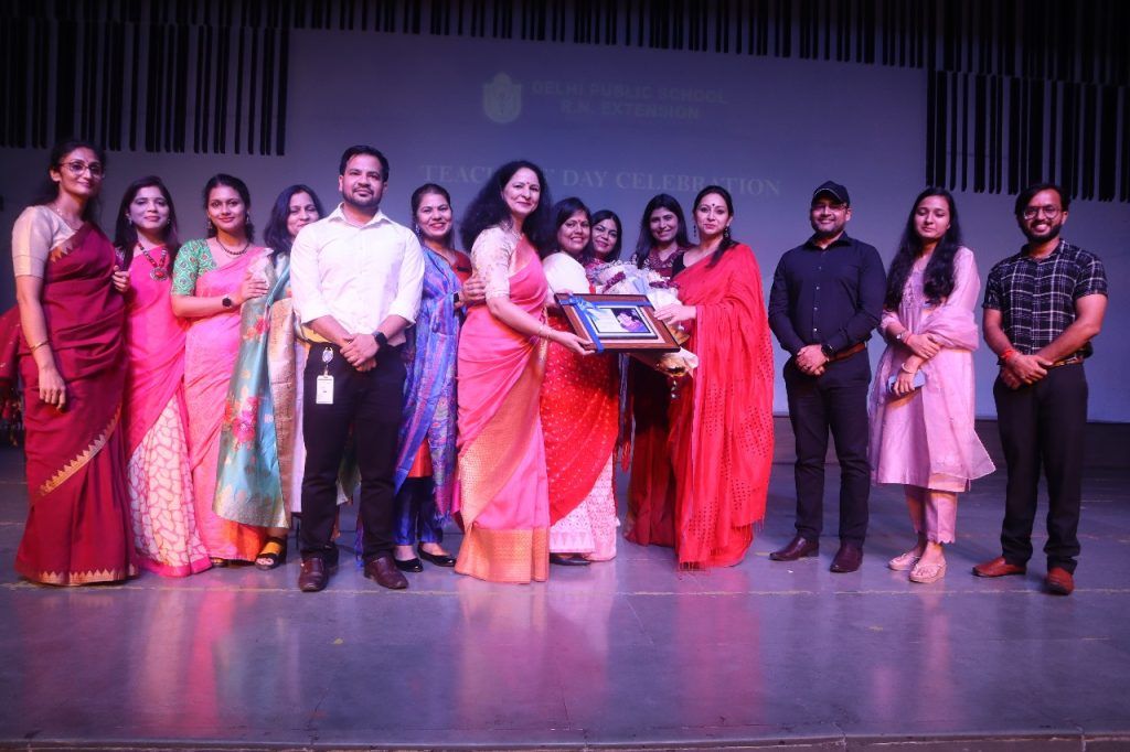 डीपीएस राजनगर एक्सटेंशन ने शिक्षक दिवस मनाया धूमधाम से 2 112 7