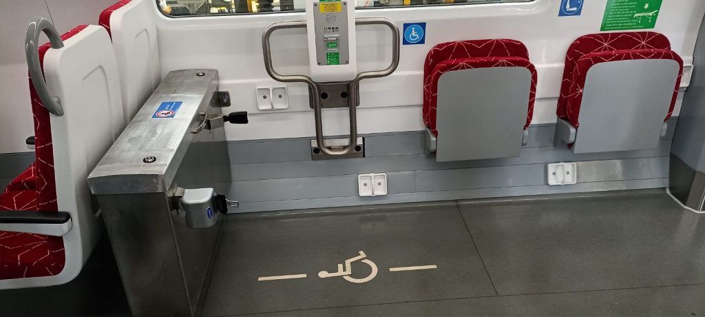 एनसीआरटीसी ने अत्याधुनिक मेरठ मेट्रो के ट्रेन इंटीरियर और यात्री केंद्रित सुविधाओं का किया अनावरण 2 112 9