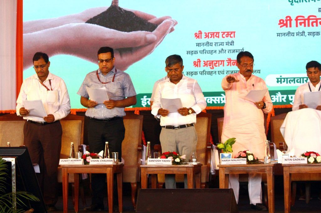 सड़क परिवहन और राजमार्ग मंत्रालय और भाराराप्रा द्वारा 'स्वच्छता ही सेवा अभियान 2024 की शुरूआत के रूप में राष्ट्रव्यापी वृक्षारोपण अभियान का आयोजन 3 113 19